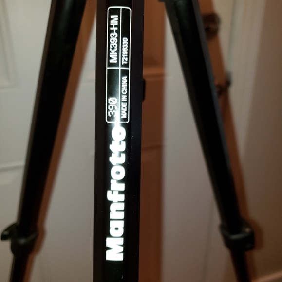 Canon EOS Rebel T3i Camera Bundle - Picture 3 of 8